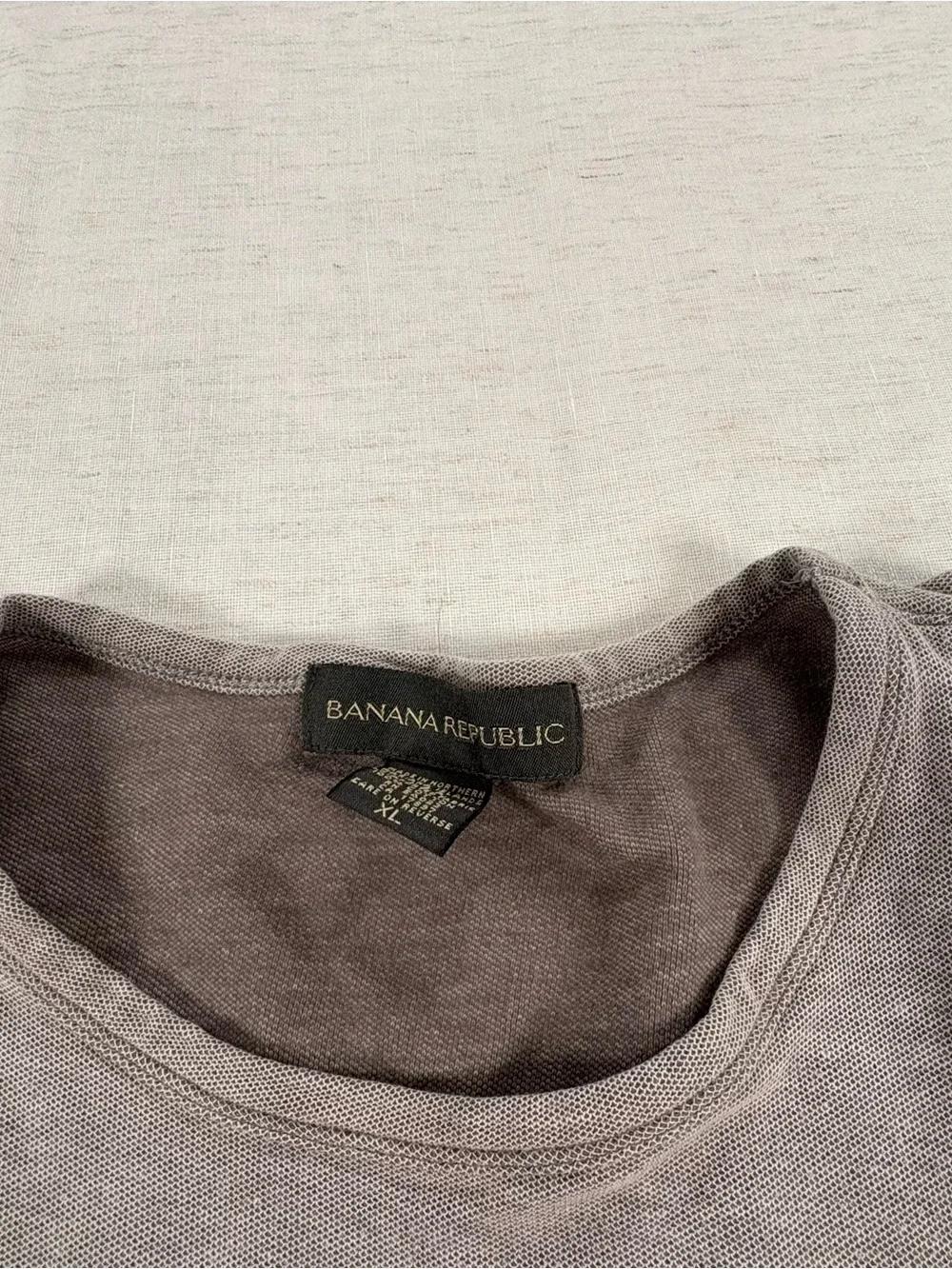 Banana Republic Men's Crew Neck Short Sleeve Shirt - Brown